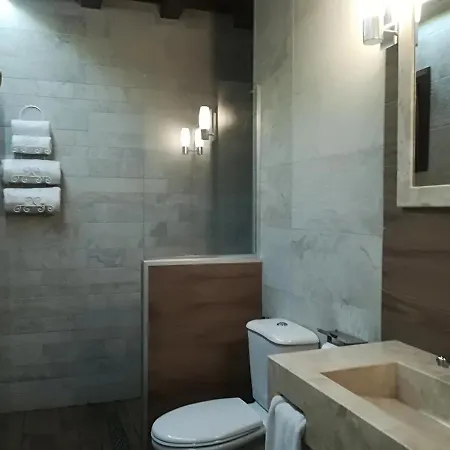 Manoleva House