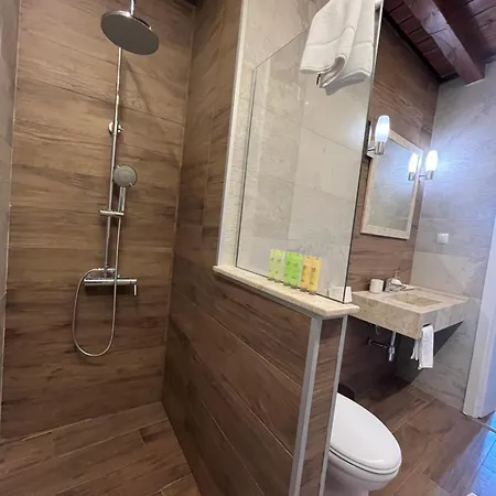 Manoleva House 3*