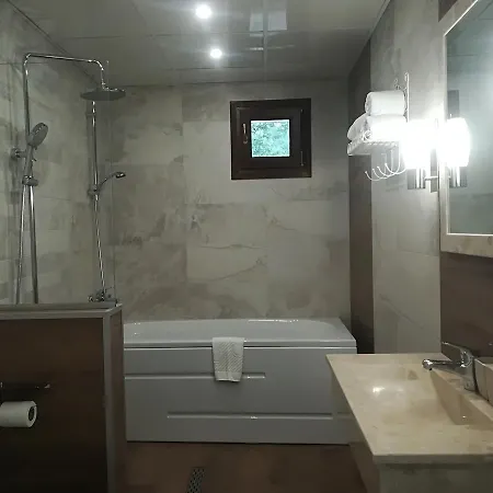 Manoleva House *