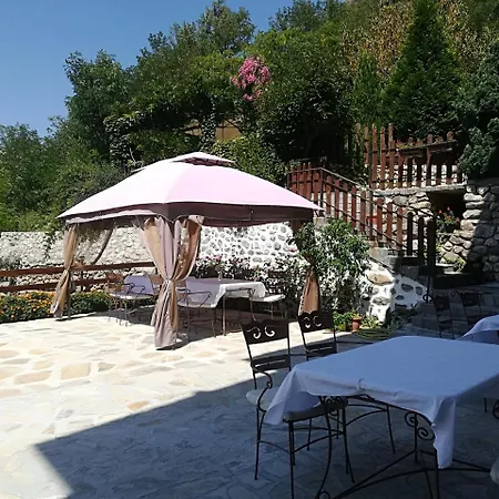 Manoleva House ゲストハウス メルニック