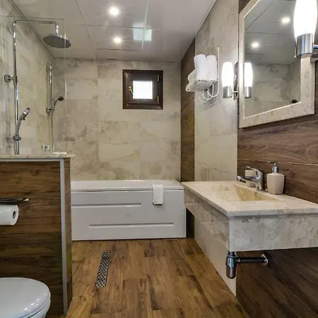 Manoleva House 3* メルニック